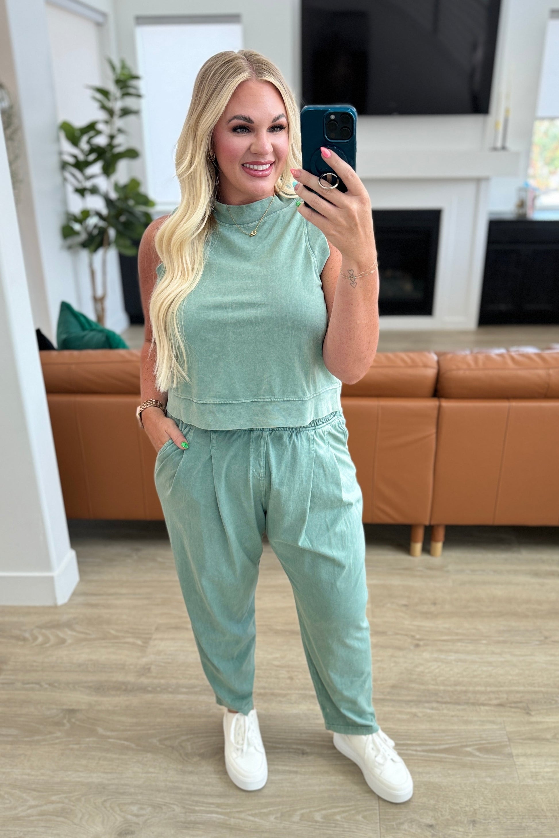 Limber Up Straight Leg Sweats in Olive-Athleisure-Modish Lily, Tecumseh Michigan