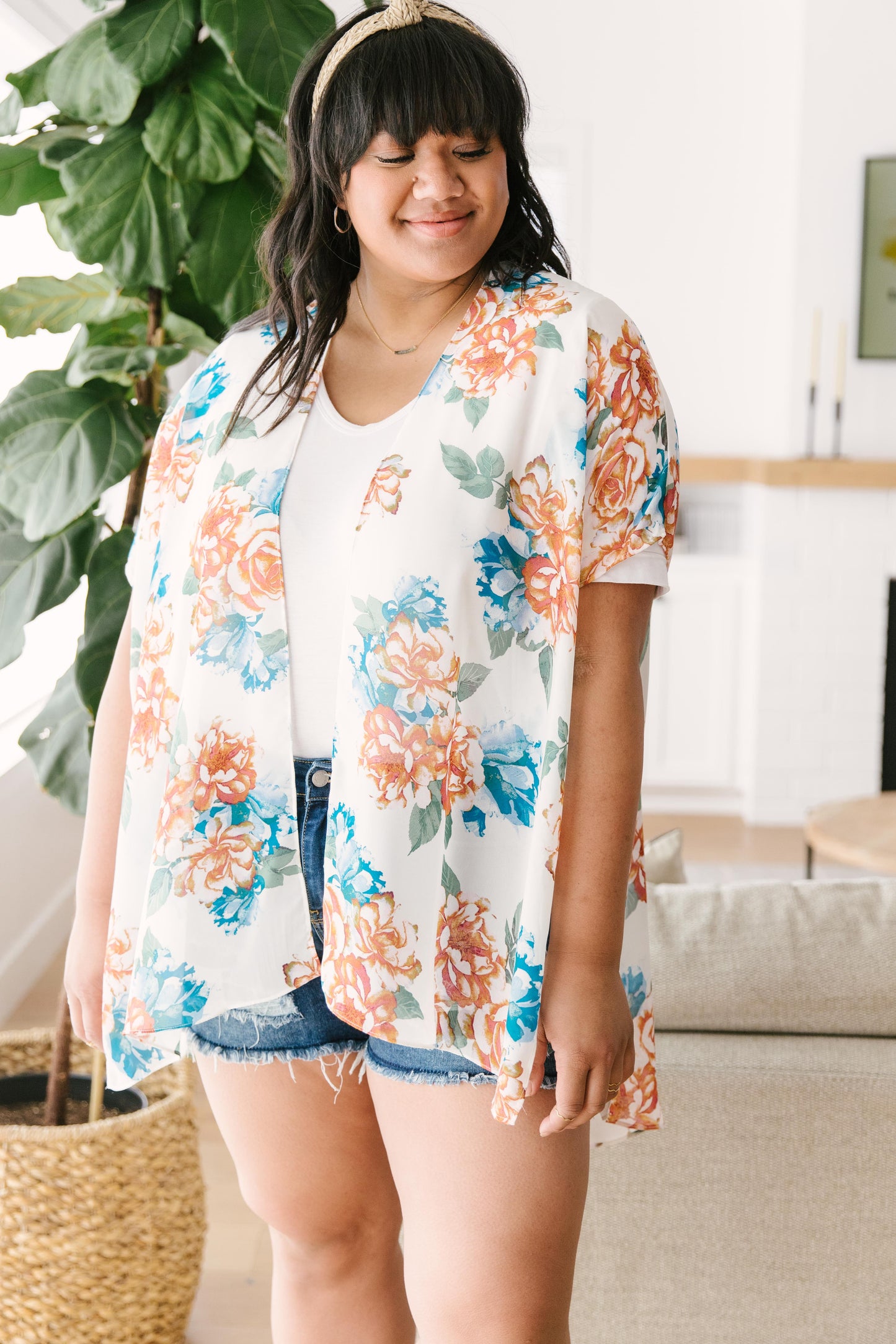 Wildflower Kimono in White-Womens-Modish Lily, Tecumseh Michigan