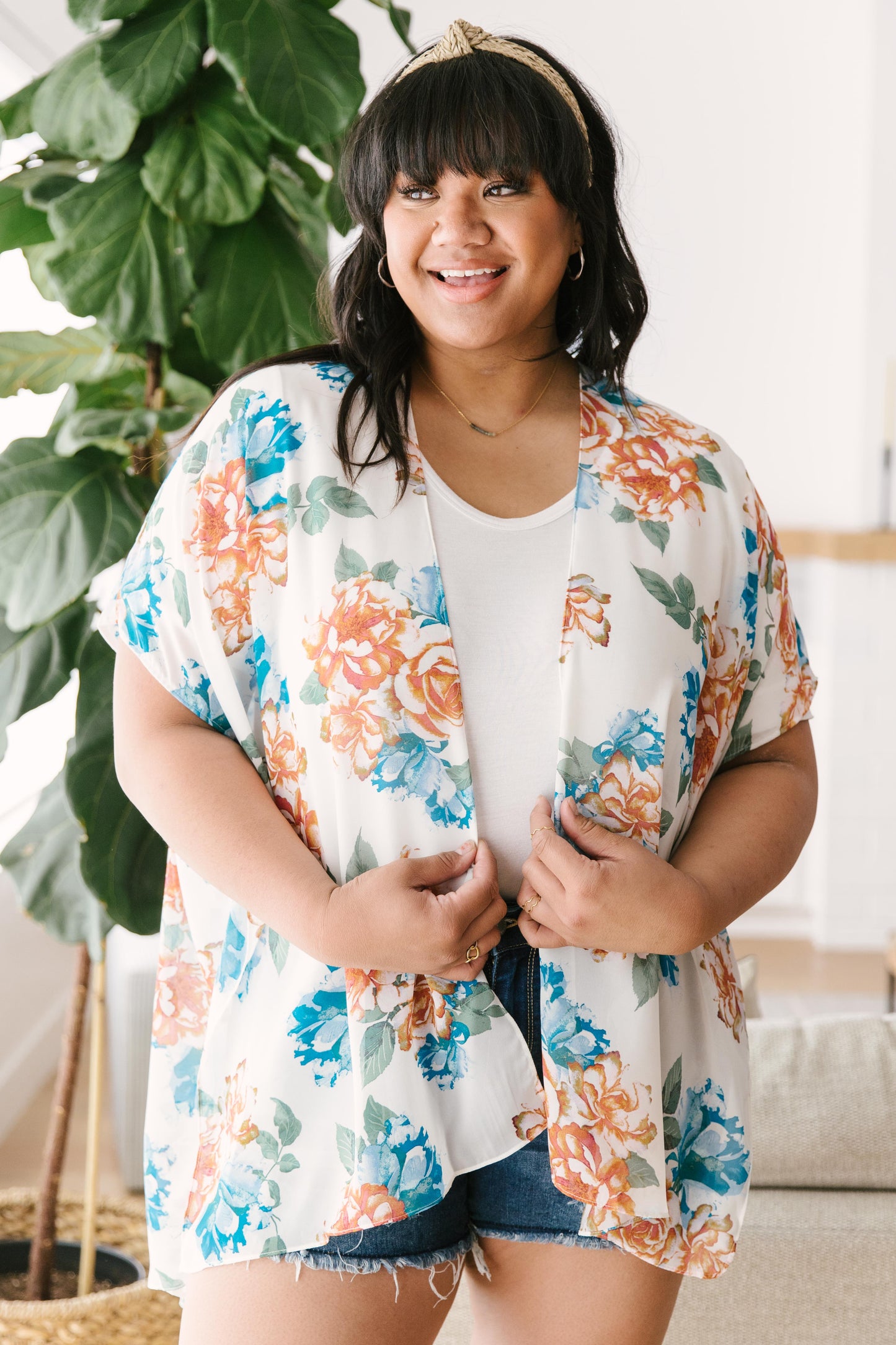 Wildflower Kimono in White-Womens-Modish Lily, Tecumseh Michigan