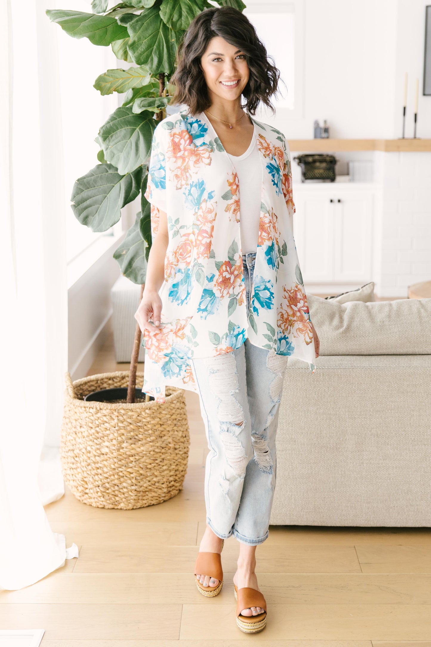 Wildflower Kimono in White-Womens-Modish Lily, Tecumseh Michigan
