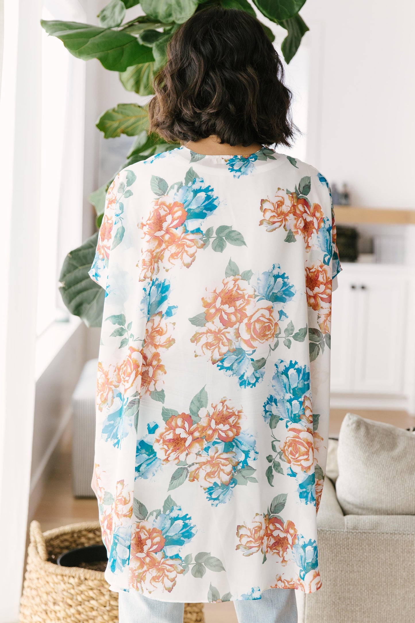 Wildflower Kimono in White-Womens-Modish Lily, Tecumseh Michigan