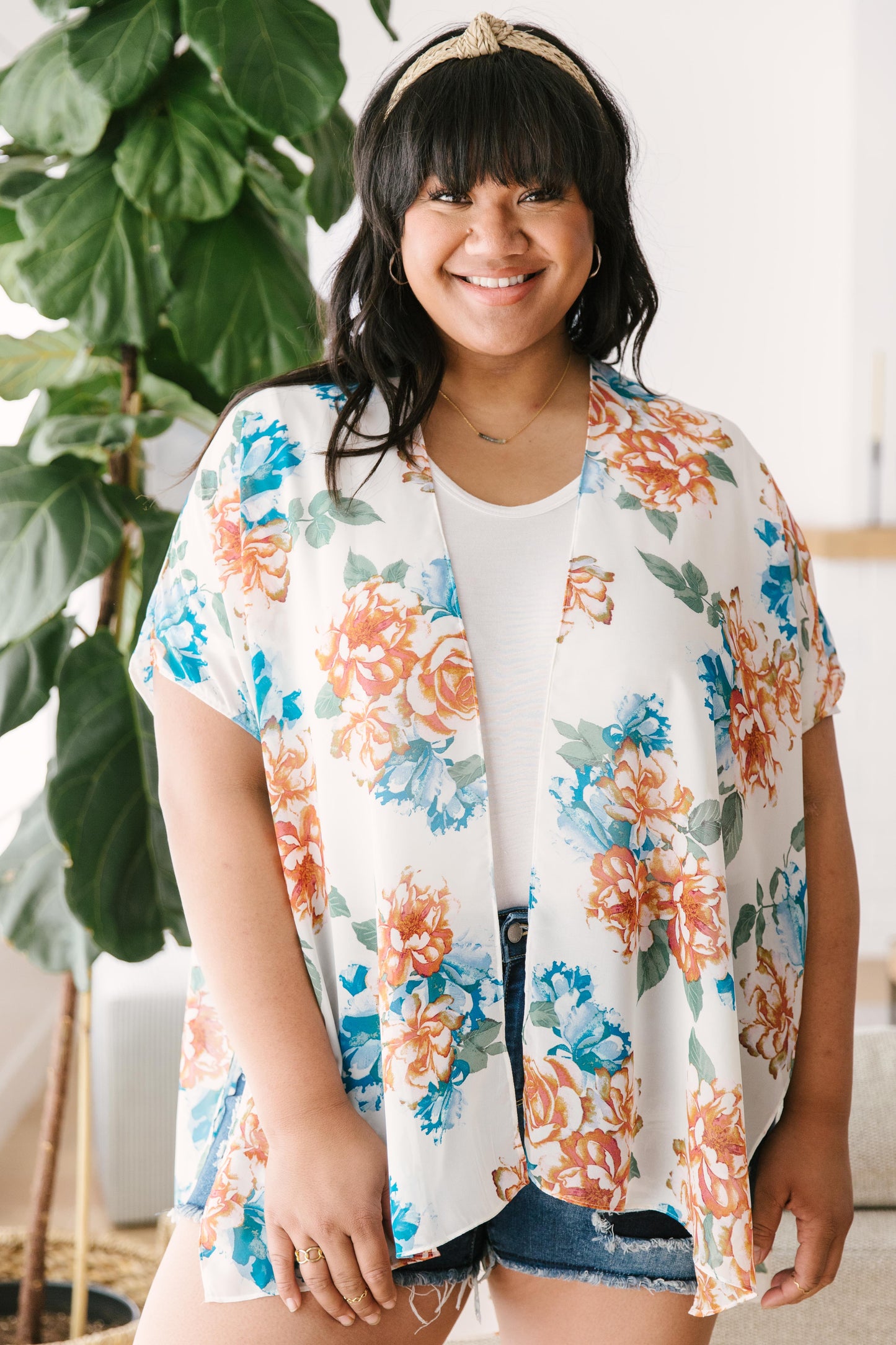 Wildflower Kimono in White-Womens-Modish Lily, Tecumseh Michigan