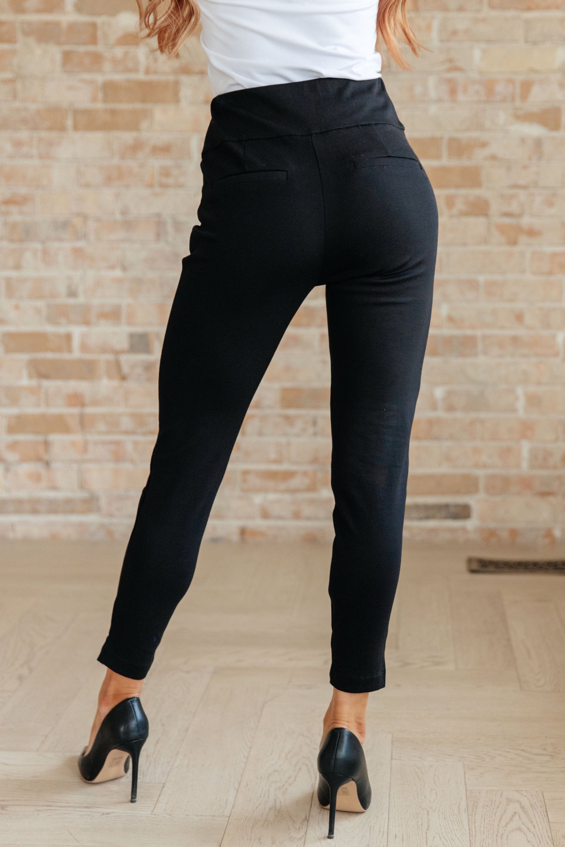 Magic Ankle Crop Skinny Pants in Black-Bottoms-Modish Lily, Tecumseh Michigan