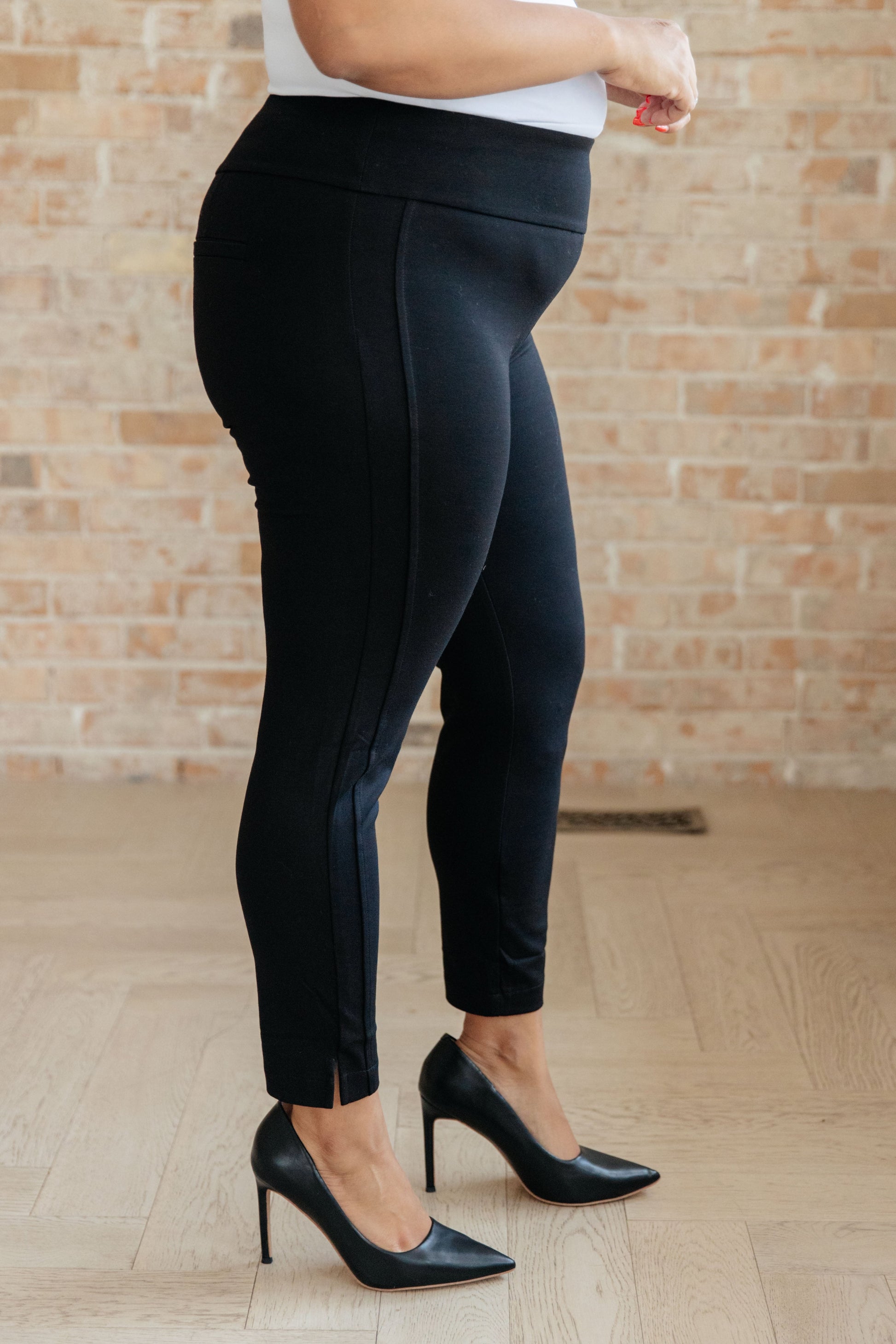 Magic Ankle Crop Skinny Pants in Black-Bottoms-Modish Lily, Tecumseh Michigan