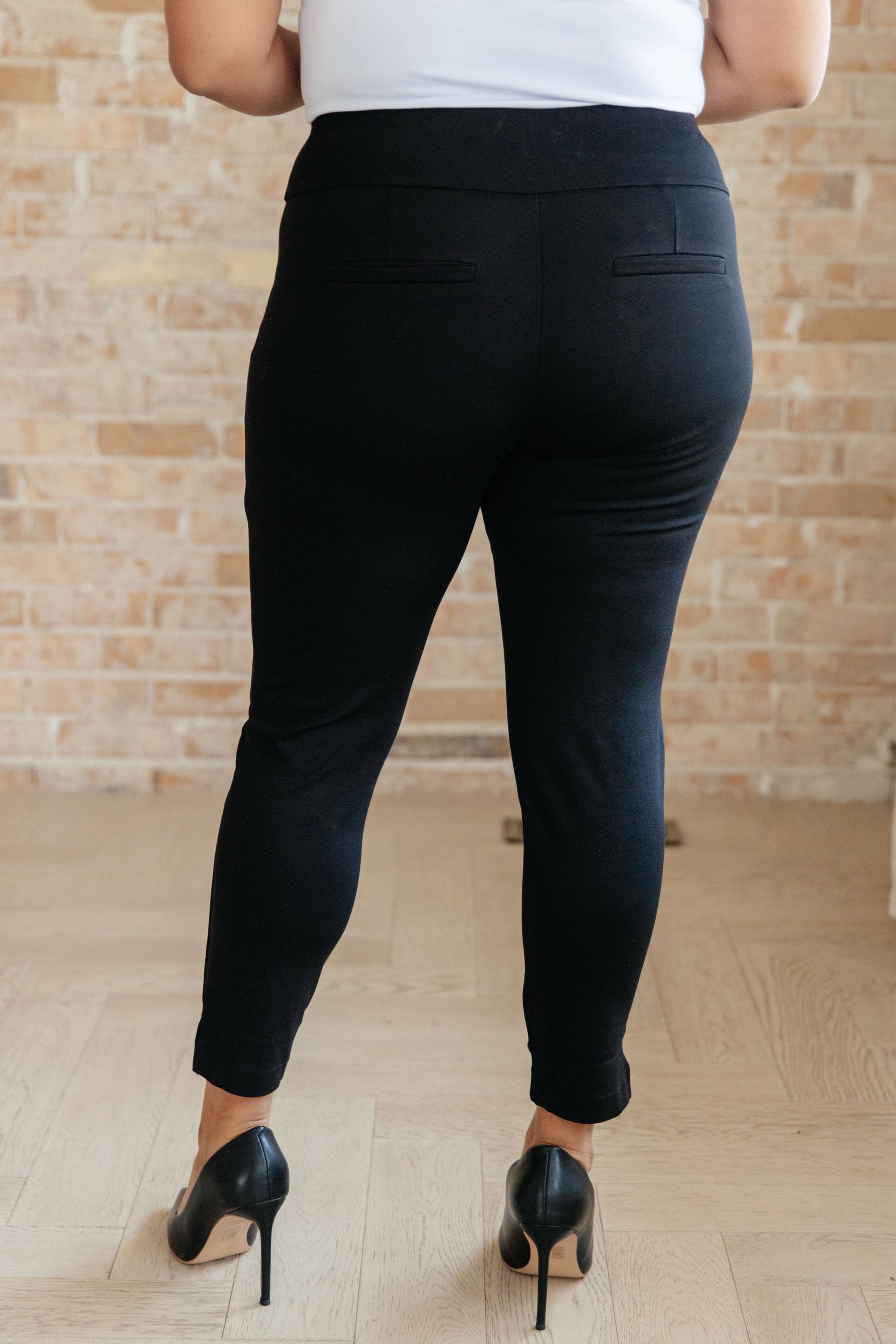 Magic Ankle Crop Skinny Pants in Black-Bottoms-Modish Lily, Tecumseh Michigan