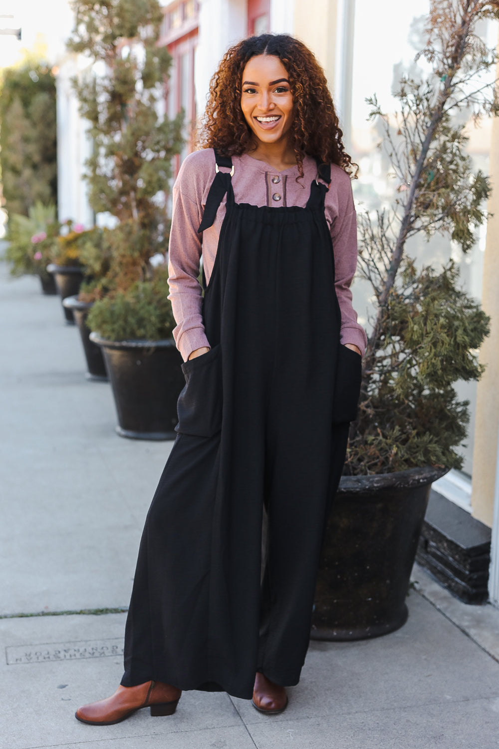 Feeing Joyful Black Wide Leg Adjustable Baggy Bib Jumpsuit-Modish Lily, Tecumseh Michigan