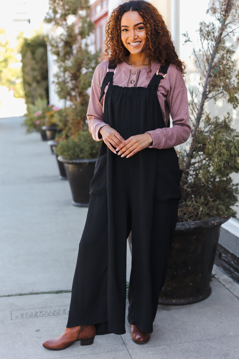 Feeing Joyful Black Wide Leg Adjustable Baggy Bib Jumpsuit-Modish Lily, Tecumseh Michigan