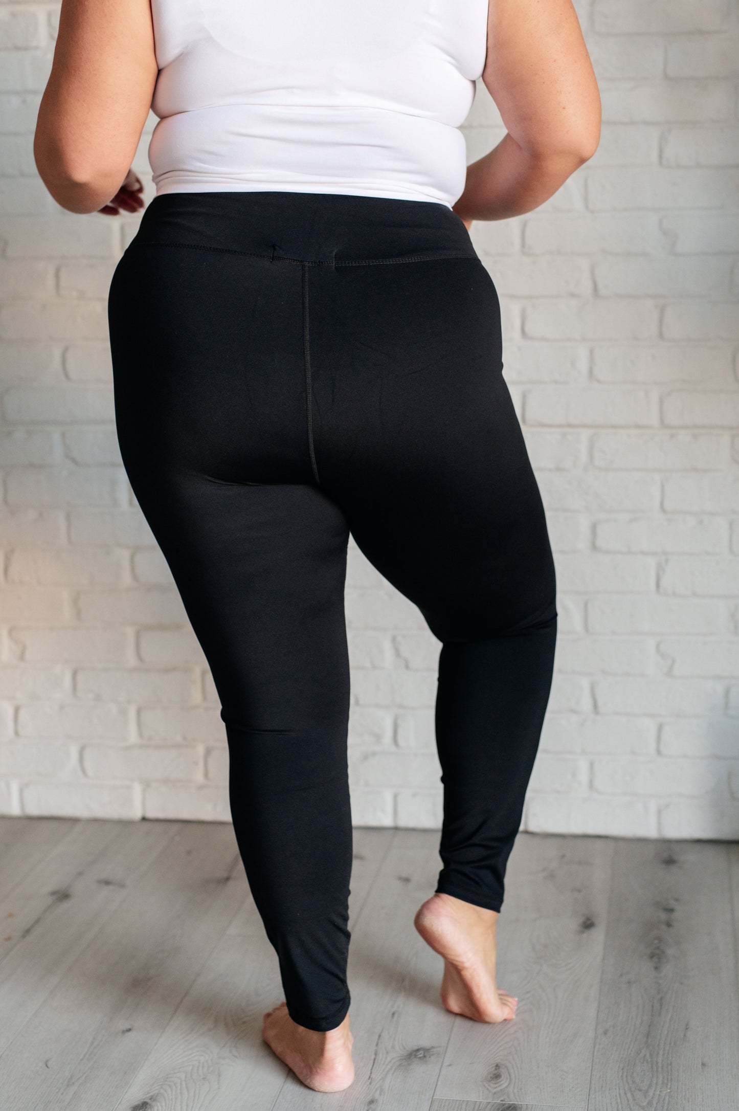 Do The Most V Front Leggings-Athleisure-Modish Lily, Tecumseh Michigan