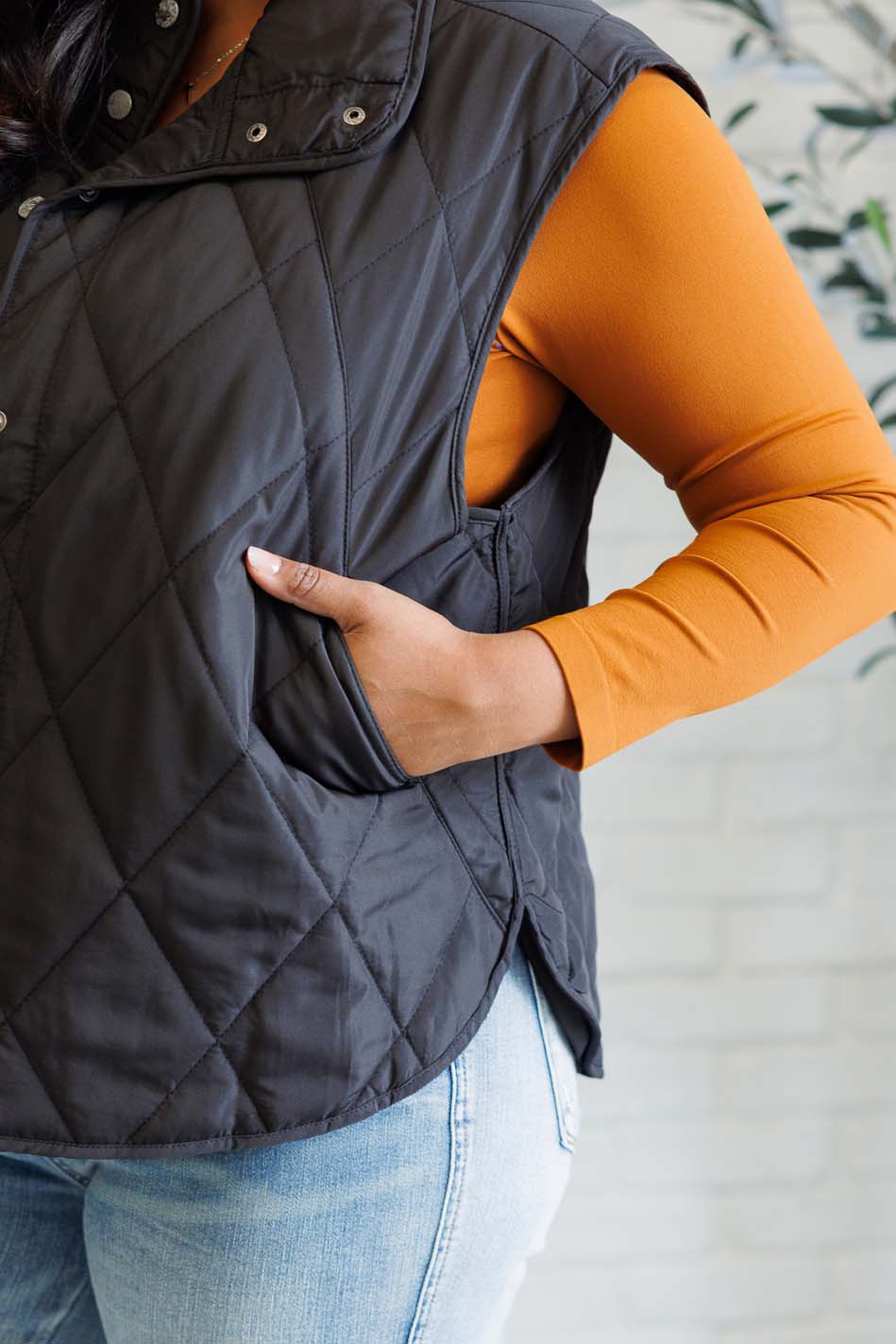 Layering Queen Quilted Puffer Vest in Black-Layers-Modish Lily, Tecumseh Michigan