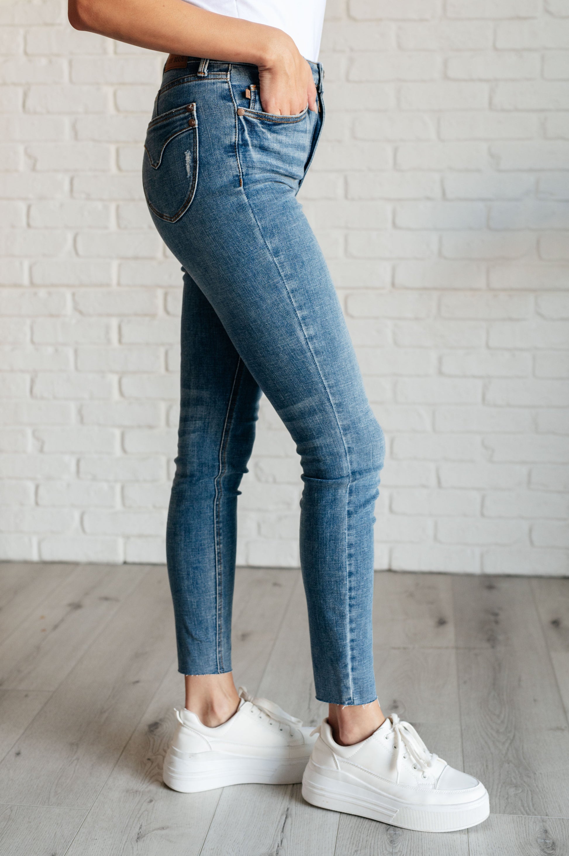 Nicole Tummy Control Skinny Jeans in Vintage Wash-Denim-Modish Lily, Tecumseh Michigan