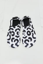 Load image into Gallery viewer, MMshoes On The Shore Water Shoes in White-Modish Lily, Tecumseh Michigan
