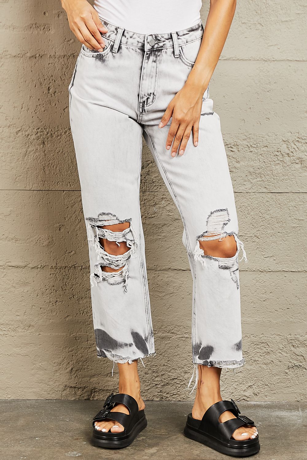 BAYEAS Acid Wash Accent Cropped Mom Jeans-Modish Lily, Tecumseh Michigan